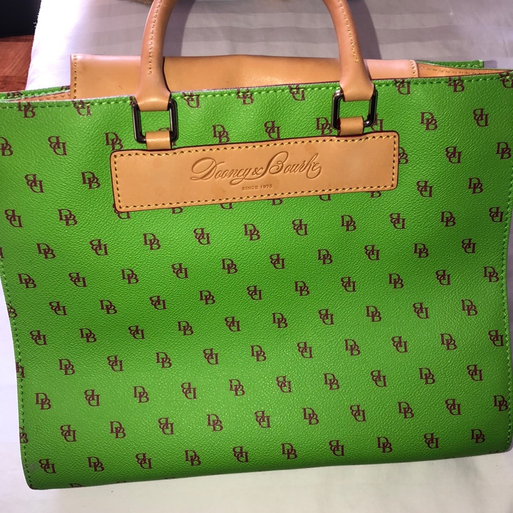 Authentic leather Dooney & Bourke handbag